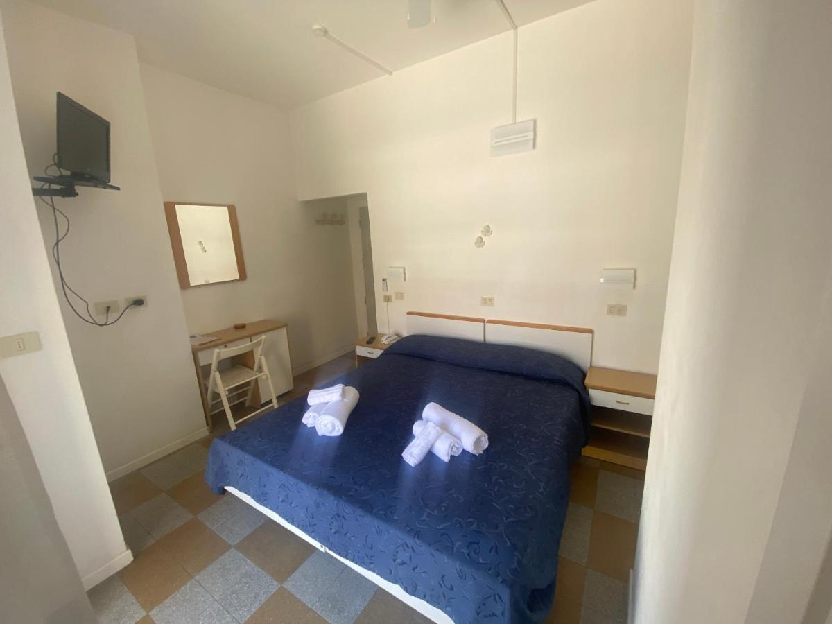 B&B Hotel Lucciola Cattolica Exterior photo